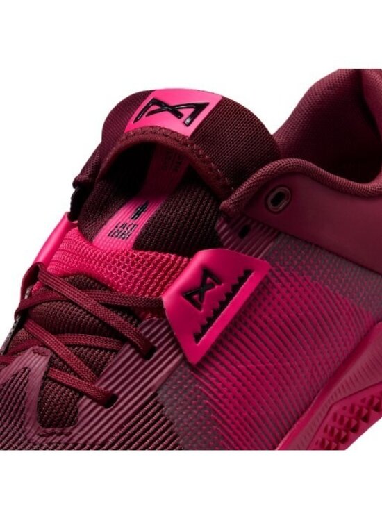 Athletic_Shoes